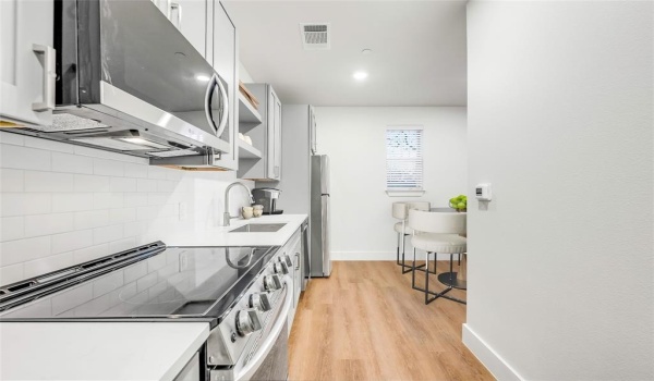 5313 Reiger Avenue #304, Dallas, TX 75214, 1 Bedroom Bedrooms, ,1 BathroomBathrooms,Residential Lease,For Rent,5313 Reiger Avenue,20882117