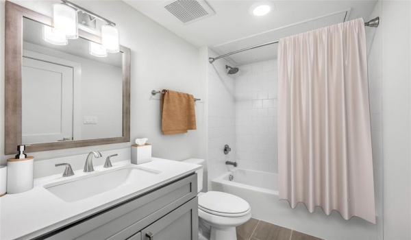 5313 Reiger Avenue #304, Dallas, TX 75214, 1 Bedroom Bedrooms, ,1 BathroomBathrooms,Residential Lease,For Rent,5313 Reiger Avenue,20882117
