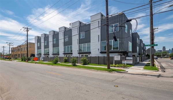 1423 N Carroll Avenue, Dallas, TX 75204, 2 Bedrooms Bedrooms, ,2 BathroomsBathrooms,Residential Multi Family,For Sale,1423 N Carroll Avenue,20882549