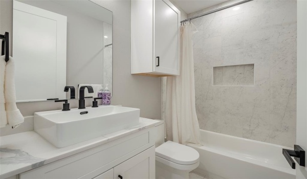 1423 N Carroll Avenue, Dallas, TX 75204, 2 Bedrooms Bedrooms, ,2 BathroomsBathrooms,Residential Multi Family,For Sale,1423 N Carroll Avenue,20882549