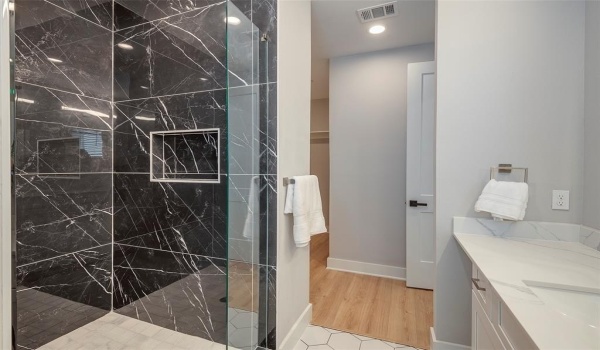 1423 N Carroll Avenue, Dallas, TX 75204, 2 Bedrooms Bedrooms, ,2 BathroomsBathrooms,Residential Multi Family,For Sale,1423 N Carroll Avenue,20882549