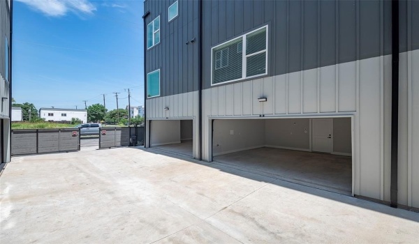 1423 N Carroll Avenue, Dallas, TX 75204, 2 Bedrooms Bedrooms, ,2 BathroomsBathrooms,Residential Multi Family,For Sale,1423 N Carroll Avenue,20882549