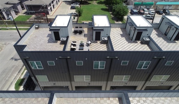 1423 N Carroll Avenue, Dallas, TX 75204, 2 Bedrooms Bedrooms, ,2 BathroomsBathrooms,Residential Multi Family,For Sale,1423 N Carroll Avenue,20882549