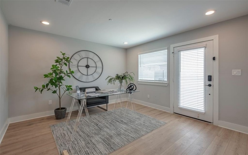1423 N Carroll Avenue, Dallas, TX 75204, 2 Bedrooms Bedrooms, ,2 BathroomsBathrooms,Residential Multi Family,For Sale,1423 N Carroll Avenue,20882549