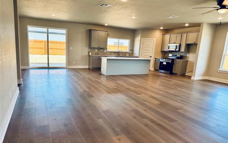 15508 Greenhouse Way, Lindale, TX 75771, 3 Bedrooms Bedrooms, ,2 BathroomsBathrooms,Residential Lease,For Rent,15508 Greenhouse Way,20882824