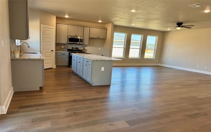 15508 Greenhouse Way, Lindale, TX 75771, 3 Bedrooms Bedrooms, ,2 BathroomsBathrooms,Residential Lease,For Rent,15508 Greenhouse Way,20882824