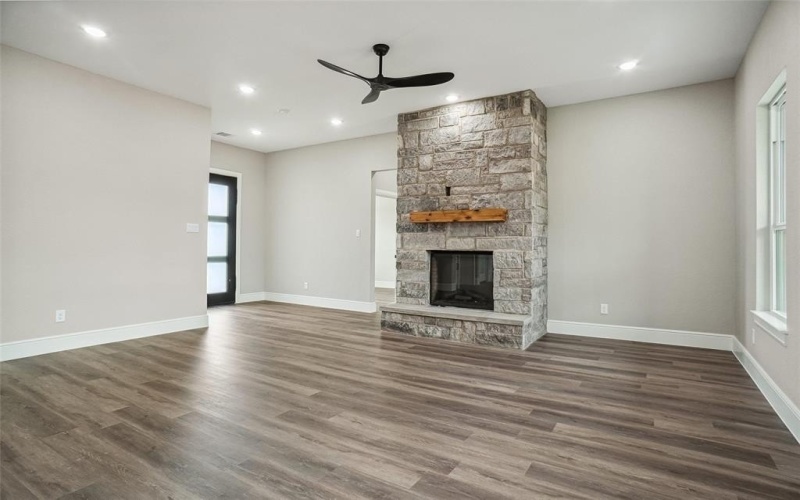 5010 Terlingua Drive, Granbury, TX 76048, 3 Bedrooms Bedrooms, ,2 BathroomsBathrooms,Residential,For Sale,5010 Terlingua Drive,20882829