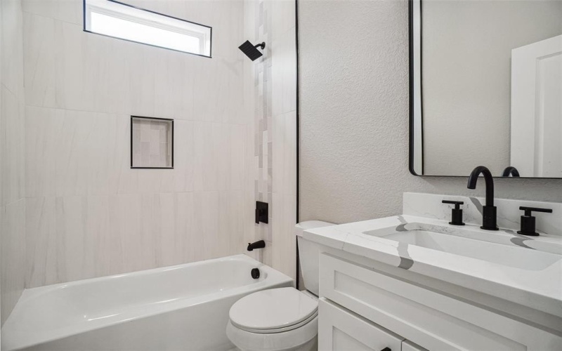 5010 Terlingua Drive, Granbury, TX 76048, 3 Bedrooms Bedrooms, ,2 BathroomsBathrooms,Residential,For Sale,5010 Terlingua Drive,20882829