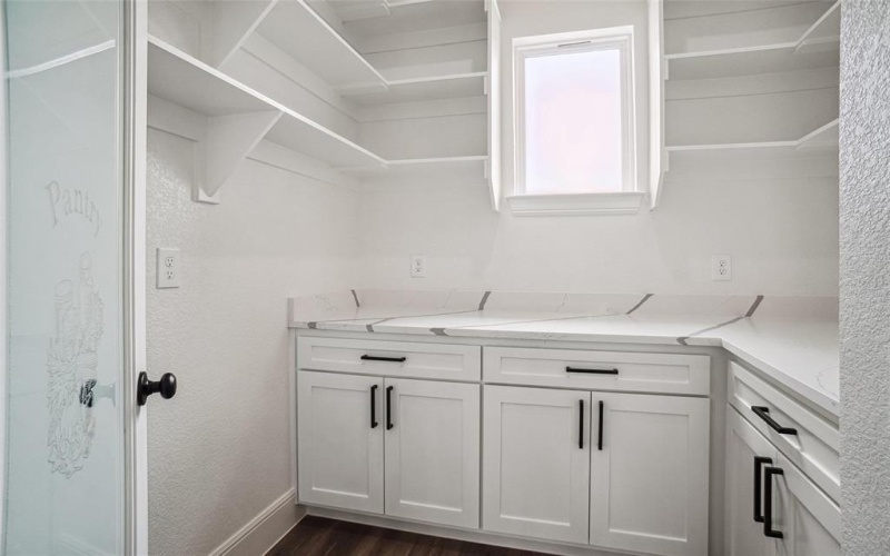 5010 Terlingua Drive, Granbury, TX 76048, 3 Bedrooms Bedrooms, ,2 BathroomsBathrooms,Residential,For Sale,5010 Terlingua Drive,20882829