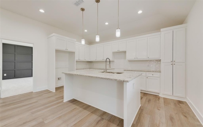 2402 Macon Street, Dallas, TX 75215, 4 Bedrooms Bedrooms, ,2 BathroomsBathrooms,Residential,For Sale,2402 Macon Street,20882872