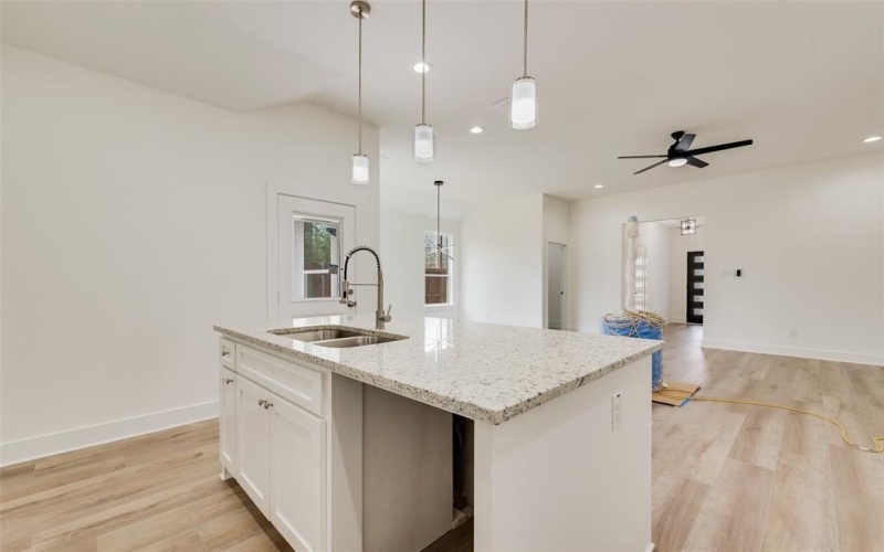 2402 Macon Street, Dallas, TX 75215, 4 Bedrooms Bedrooms, ,2 BathroomsBathrooms,Residential,For Sale,2402 Macon Street,20882872