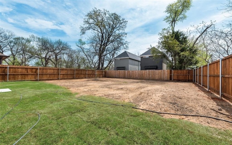 2402 Macon Street, Dallas, TX 75215, 4 Bedrooms Bedrooms, ,2 BathroomsBathrooms,Residential,For Sale,2402 Macon Street,20882872
