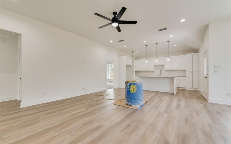 2402 Macon Street, Dallas, TX 75215, 4 Bedrooms Bedrooms, ,2 BathroomsBathrooms,Residential,For Sale,2402 Macon Street,20882872