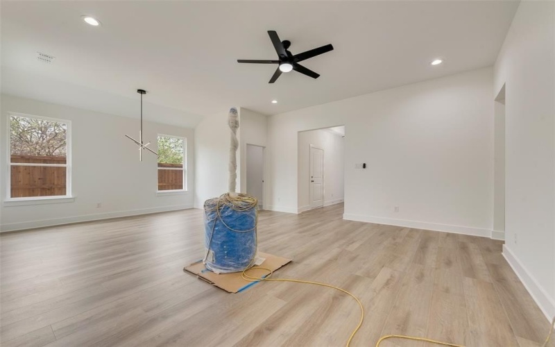 2402 Macon Street, Dallas, TX 75215, 4 Bedrooms Bedrooms, ,2 BathroomsBathrooms,Residential,For Sale,2402 Macon Street,20882872