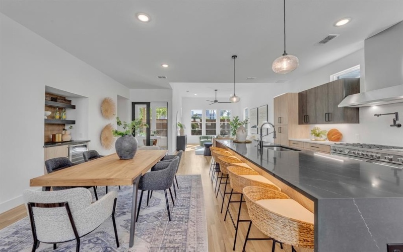 1517 Pecos Street, Dallas, TX 75204, 3 Bedrooms Bedrooms, ,2 BathroomsBathrooms,Residential,For Sale,1517 Pecos Street,20885210