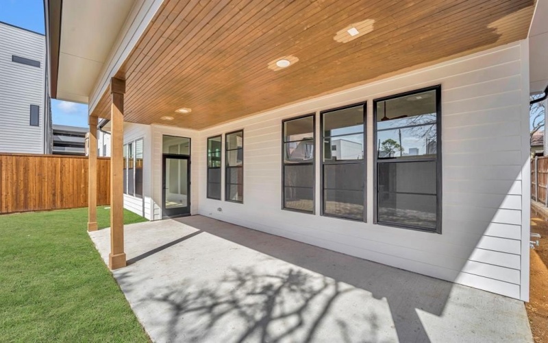 1517 Pecos Street, Dallas, TX 75204, 3 Bedrooms Bedrooms, ,2 BathroomsBathrooms,Residential,For Sale,1517 Pecos Street,20885210