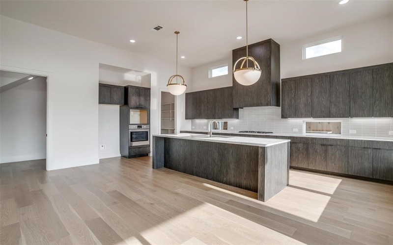 213 Lantern Ridge Drive, Aledo, TX 76008, 4 Bedrooms Bedrooms, ,5 BathroomsBathrooms,Residential,For Sale,213 Lantern Ridge Drive,20885276