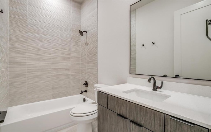 213 Lantern Ridge Drive, Aledo, TX 76008, 4 Bedrooms Bedrooms, ,5 BathroomsBathrooms,Residential,For Sale,213 Lantern Ridge Drive,20885276