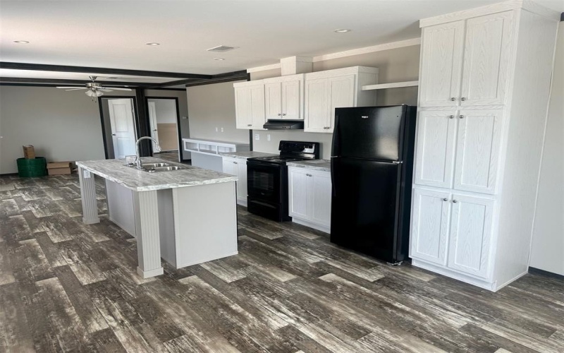 817 Thicket Trail, Granbury, TX 76048, 3 Bedrooms Bedrooms, ,2 BathroomsBathrooms,Residential,For Sale,817 Thicket Trail,20884608
