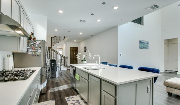 9835 Romo Street, Irving, TX 75063, 4 Habitaciones Habitaciones , ,3 BañosBaños,Residential Lease,En Alquiler,9835 Romo Street,20884765