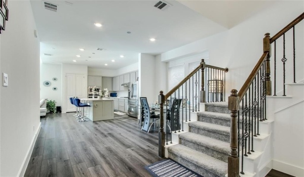 9835 Romo Street, Irving, TX 75063, 4 Habitaciones Habitaciones , ,3 BañosBaños,Residential Lease,En Alquiler,9835 Romo Street,20884765