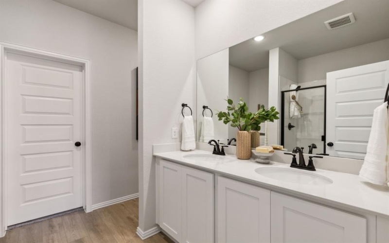 3201 Majesty Lane, Denton, TX 76208, 5 Bedrooms Bedrooms, ,3 BathroomsBathrooms,Residential,For Sale,3201 Majesty Lane,20884854