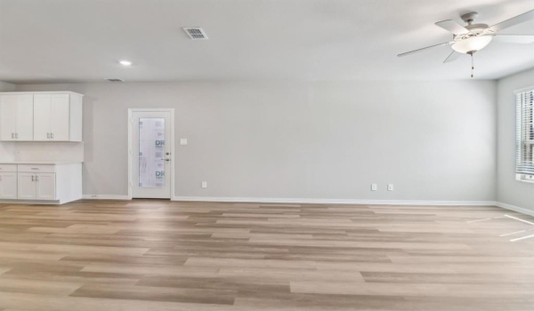 2704 Big Bend Mews, Corinth, TX 76209, 3 Bedrooms Bedrooms, ,2 BathroomsBathrooms,Residential,For Sale,2704 Big Bend Mews,20884934
