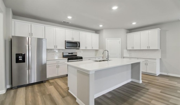 2704 Big Bend Mews, Corinth, TX 76209, 3 Bedrooms Bedrooms, ,2 BathroomsBathrooms,Residential,For Sale,2704 Big Bend Mews,20884934