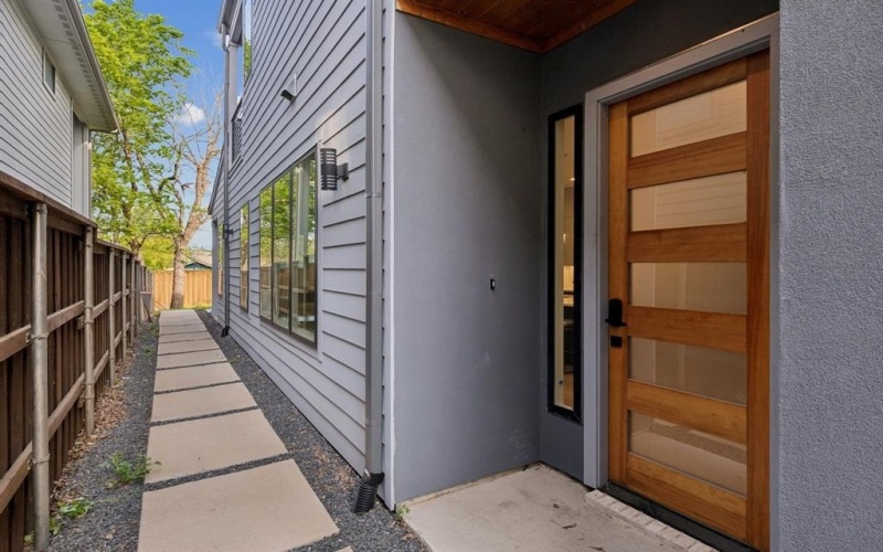 2333 Vagas Street, Dallas, TX 75219, 4 Habitaciones Habitaciones , ,5 BañosBaños,Residential,En Venta,2333 Vagas Street,20885147