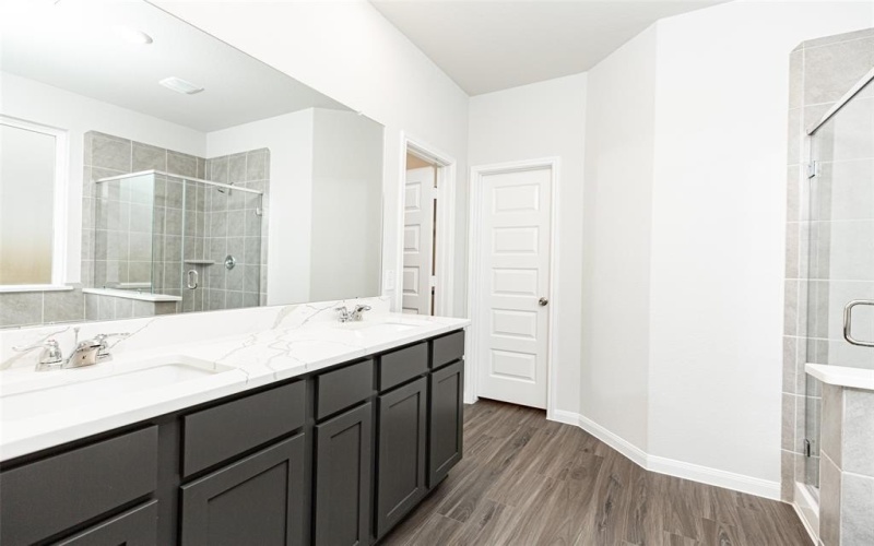 9236 Kansas Pacific Drive, Fort Worth, TX 76036, 5 Bedrooms Bedrooms, ,5 BathroomsBathrooms,Residential,For Sale,9236 Kansas Pacific Drive,20885711