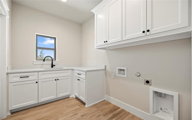 821 Dogwood Road, Weatherford, TX 76085, 3 Bedrooms Bedrooms, ,2 BathroomsBathrooms,Residential,For Sale,821 Dogwood Road,20886162