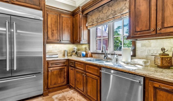 606 W Grande Boulevard, Tyler, TX 75703, 4 Habitaciones Habitaciones , ,6 BañosBaños,Residential,En Venta,606 W Grande Boulevard,20886291