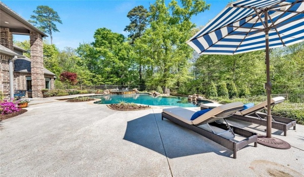 606 W Grande Boulevard, Tyler, TX 75703, 4 Habitaciones Habitaciones , ,6 BañosBaños,Residential,En Venta,606 W Grande Boulevard,20886291