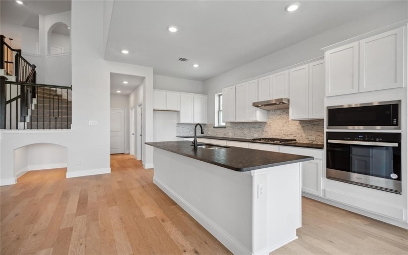 2825 Spring Valley Way, Anna, TX 75409, 4 Bedrooms Bedrooms, ,3 BathroomsBathrooms,Residential,For Sale,2825 Spring Valley Way,20889807