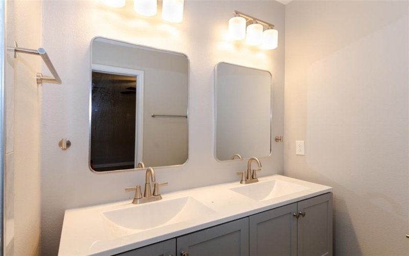 317 N Burdette Avenue, Sherman, TX 75090, 4 Bedrooms Bedrooms, ,2 BathroomsBathrooms,Residential Lease,For Rent,317 N Burdette Avenue,20887735