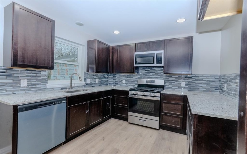 317 N Burdette Avenue, Sherman, TX 75090, 4 Bedrooms Bedrooms, ,2 BathroomsBathrooms,Residential Lease,For Rent,317 N Burdette Avenue,20887735