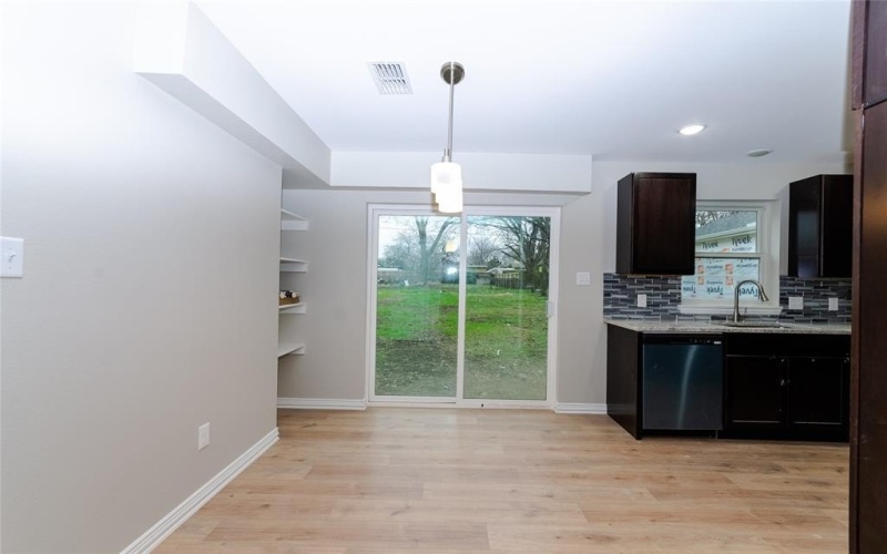 317 N Burdette Avenue, Sherman, TX 75090, 4 Bedrooms Bedrooms, ,2 BathroomsBathrooms,Residential Lease,For Rent,317 N Burdette Avenue,20887735