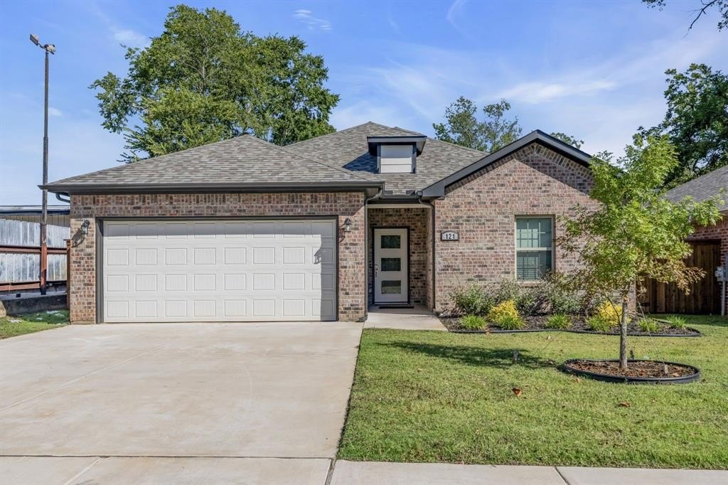 121 W Morton Street, Denison, TX 75021, 3 Bedrooms Bedrooms, ,2 BathroomsBathrooms,Residential,For Sale,121 W Morton Street,20887771