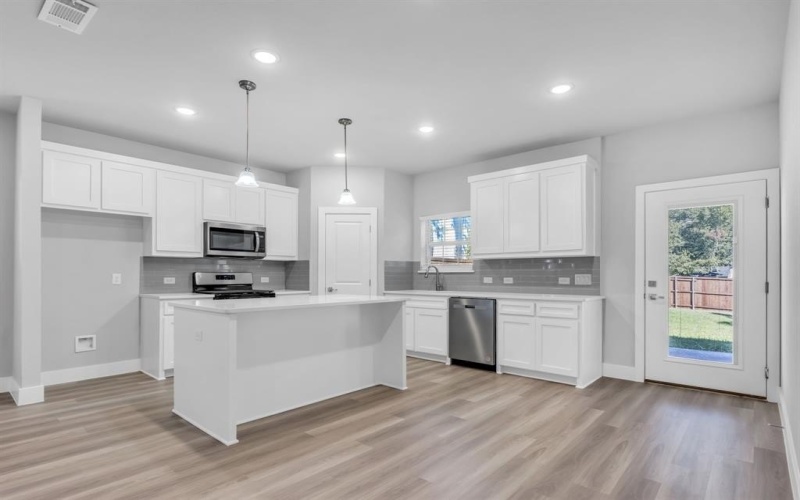 121 W Morton Street, Denison, TX 75021, 3 Bedrooms Bedrooms, ,2 BathroomsBathrooms,Residential,For Sale,121 W Morton Street,20887771