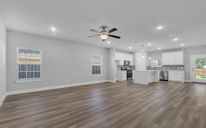 121 W Morton Street, Denison, TX 75021, 3 Bedrooms Bedrooms, ,2 BathroomsBathrooms,Residential,For Sale,121 W Morton Street,20887771