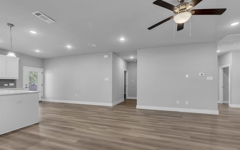 121 W Morton Street, Denison, TX 75021, 3 Bedrooms Bedrooms, ,2 BathroomsBathrooms,Residential,For Sale,121 W Morton Street,20887771