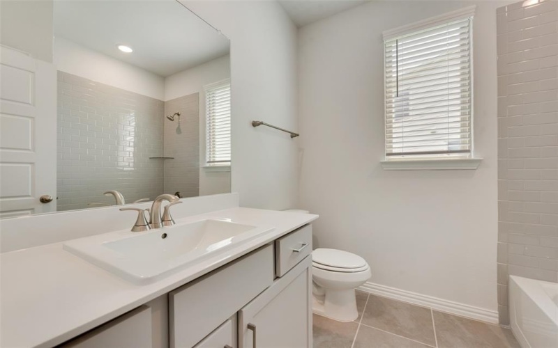805 Hayes Court, Crowley, TX 76036, 4 Bedrooms Bedrooms, ,3 BathroomsBathrooms,Residential,For Sale,805 Hayes Court,20887816
