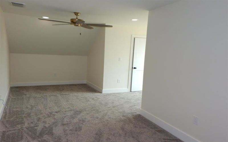 121 INDIAN ROCK DR, Gilmer, TX 75645, 5 Bedrooms Bedrooms, ,3 BathroomsBathrooms,Residential,For Sale,121 INDIAN ROCK DR,20890079