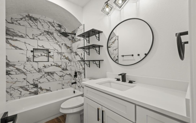 5610 Barkridge Drive #9, Granbury, TX 76048, 3 Bedrooms Bedrooms, ,2 BathroomsBathrooms,Residential,For Sale,5610 Barkridge Drive,20888052