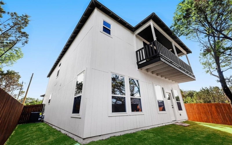 5610 Barkridge Drive #9, Granbury, TX 76048, 3 Bedrooms Bedrooms, ,2 BathroomsBathrooms,Residential,For Sale,5610 Barkridge Drive,20888052