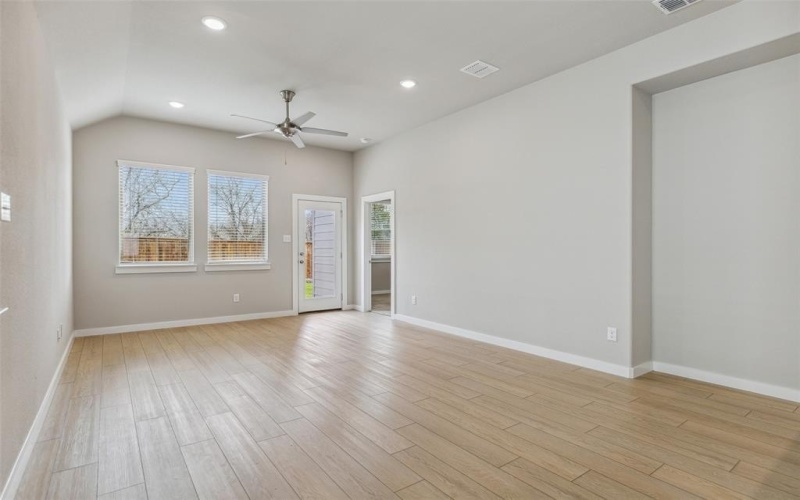 933 Tulip Trail, Lavon, TX 75166, 3 Bedrooms Bedrooms, ,2 BathroomsBathrooms,Residential,For Sale,933 Tulip Trail,20888066