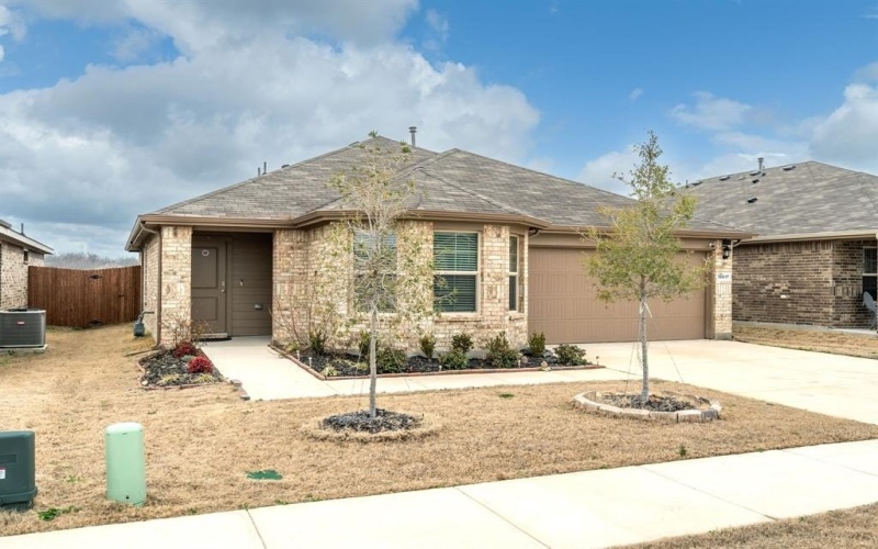 16617 Porterfield Lane, Justin, TX 76247, 3 Bedrooms Bedrooms, ,2 BathroomsBathrooms,Residential,For Sale,16617 Porterfield Lane,20888162