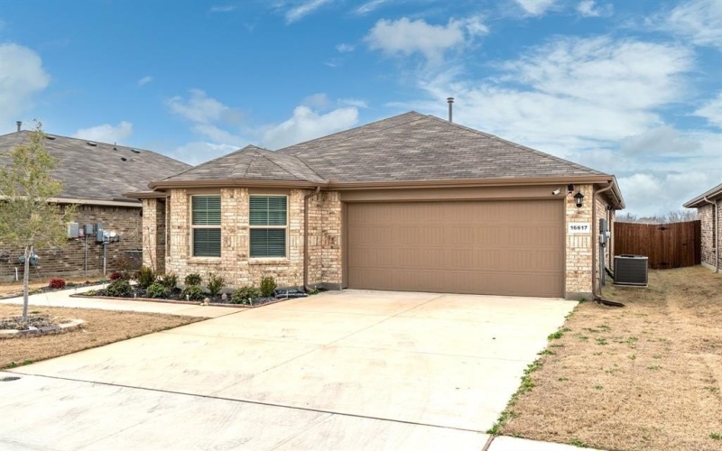 16617 Porterfield Lane, Justin, TX 76247, 3 Bedrooms Bedrooms, ,2 BathroomsBathrooms,Residential,For Sale,16617 Porterfield Lane,20888162