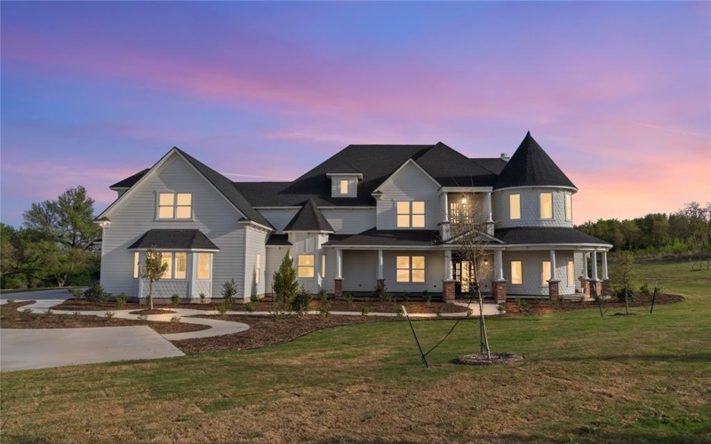 401 Lution Drive, Weatherford, TX 76087, 6 Bedrooms Bedrooms, ,9 BathroomsBathrooms,Residential,For Sale,401 Lution Drive,20888630