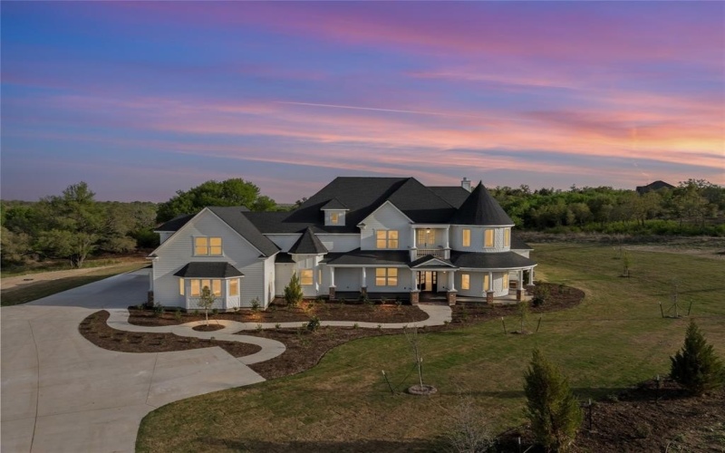 401 Lution Drive, Weatherford, TX 76087, 6 Bedrooms Bedrooms, ,9 BathroomsBathrooms,Residential,For Sale,401 Lution Drive,20888630